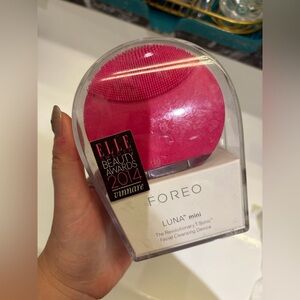 Foreo face cleanser / massager
